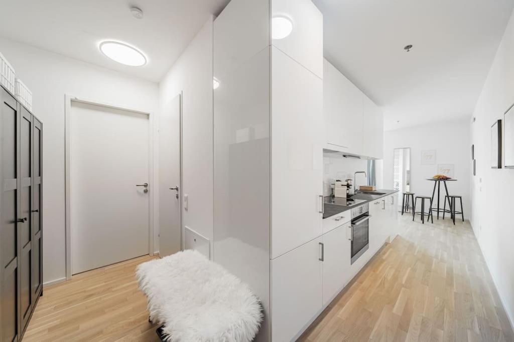 City Sky Studio Mit Balkon Vienna Exterior photo